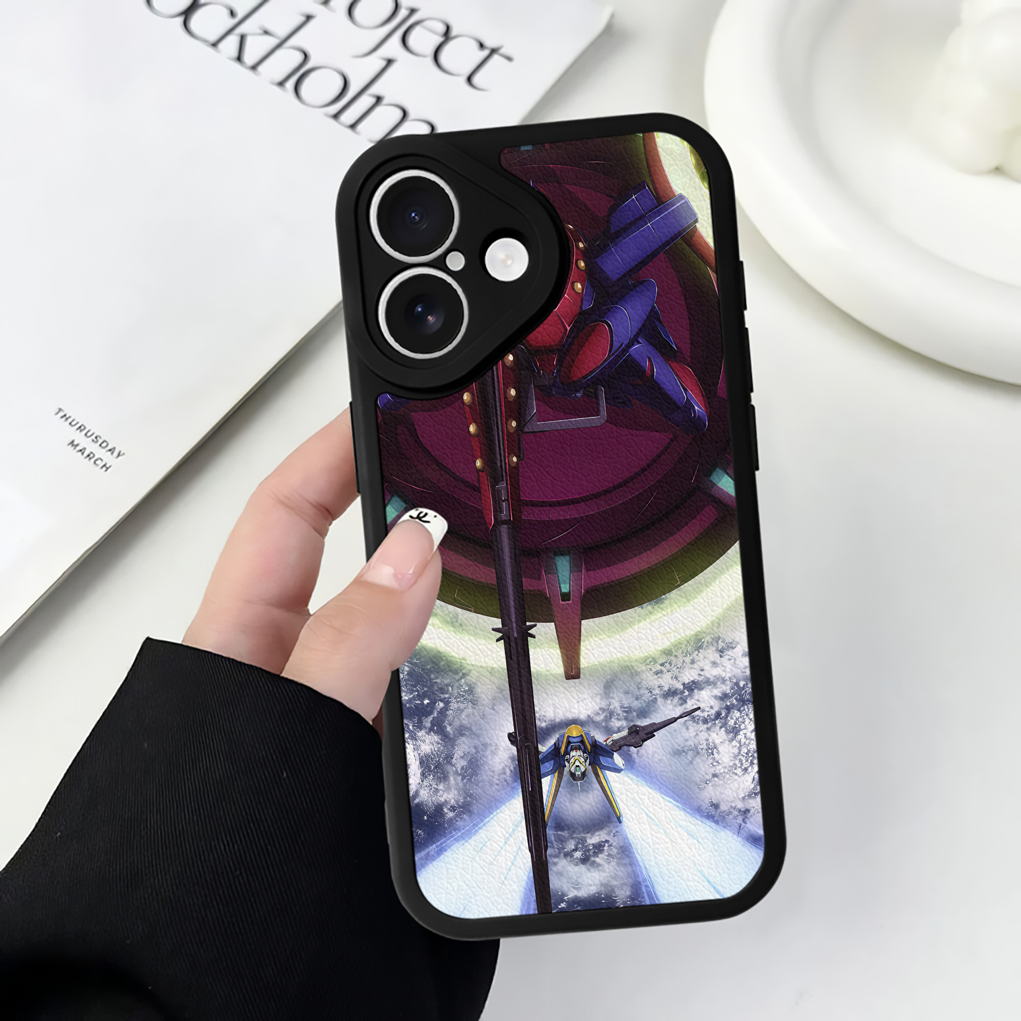 （画像用） 機動戦士ガンダム Mobile Suit Gundam 【iPhone 16シリーズ対応】シリコンスマホケース（レザー調） 材質：シリコン